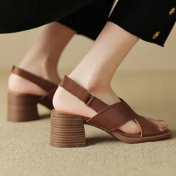 Mulheres de couro genuíno cruz strao aberto toe sandálias de 6cm de espessura med calcanhar OL estilo casual feminino de verão calçado para mulher quente