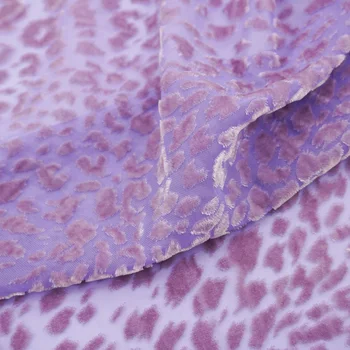 Roxo estampa de leopardo esfarrapadas de veludo tecido de vestuário, vestido de cor sólida artesanal DIY tecido costurado